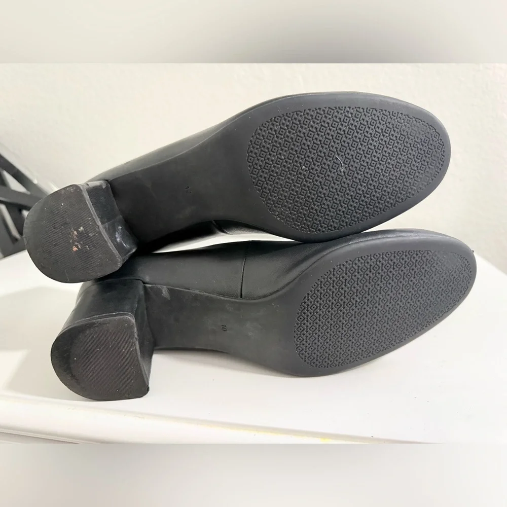 Tory Burch Chelsea Black Block Heels with Gold Logo - Picture 7 of 7